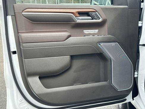 Used 2023 GMC Sierra 1500 Denali w/ Denali Reserve Package image 14