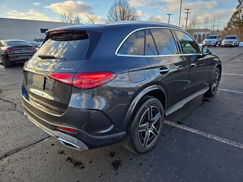 Used 2025 Mercedes-Benz GLC 300 4MATIC image 5