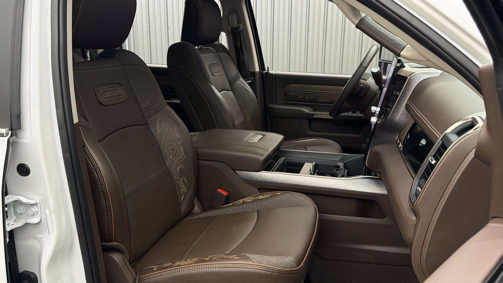 Used 2025 RAM 2500 Limited AWD/4WD image 41