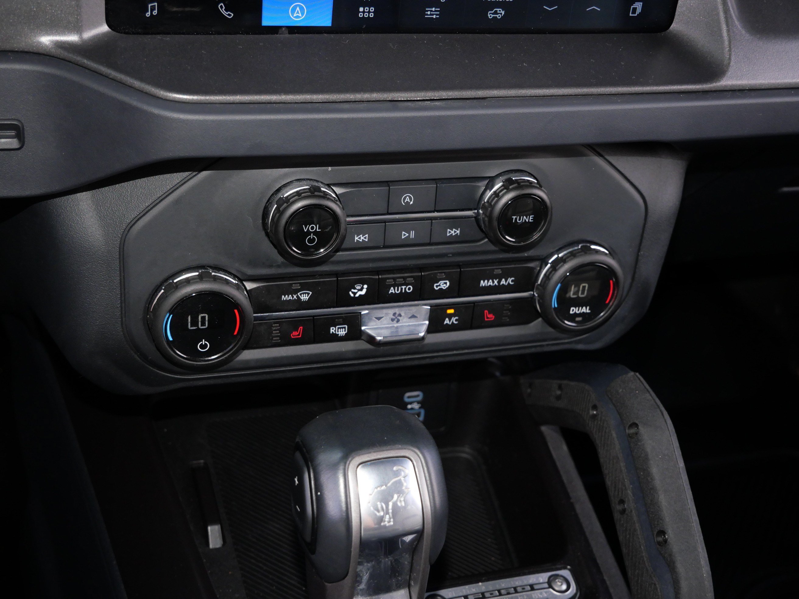 Used 2025 Ford Bronco Big Bend w/ Black Diamond Package AWD/4WD image 23