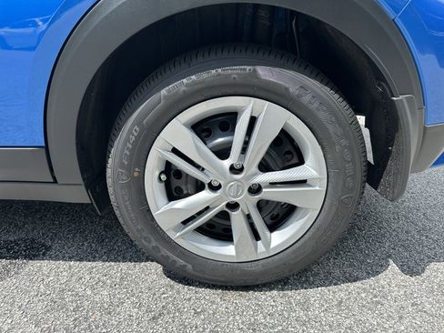 New 2025 Nissan Kicks Play S image 19