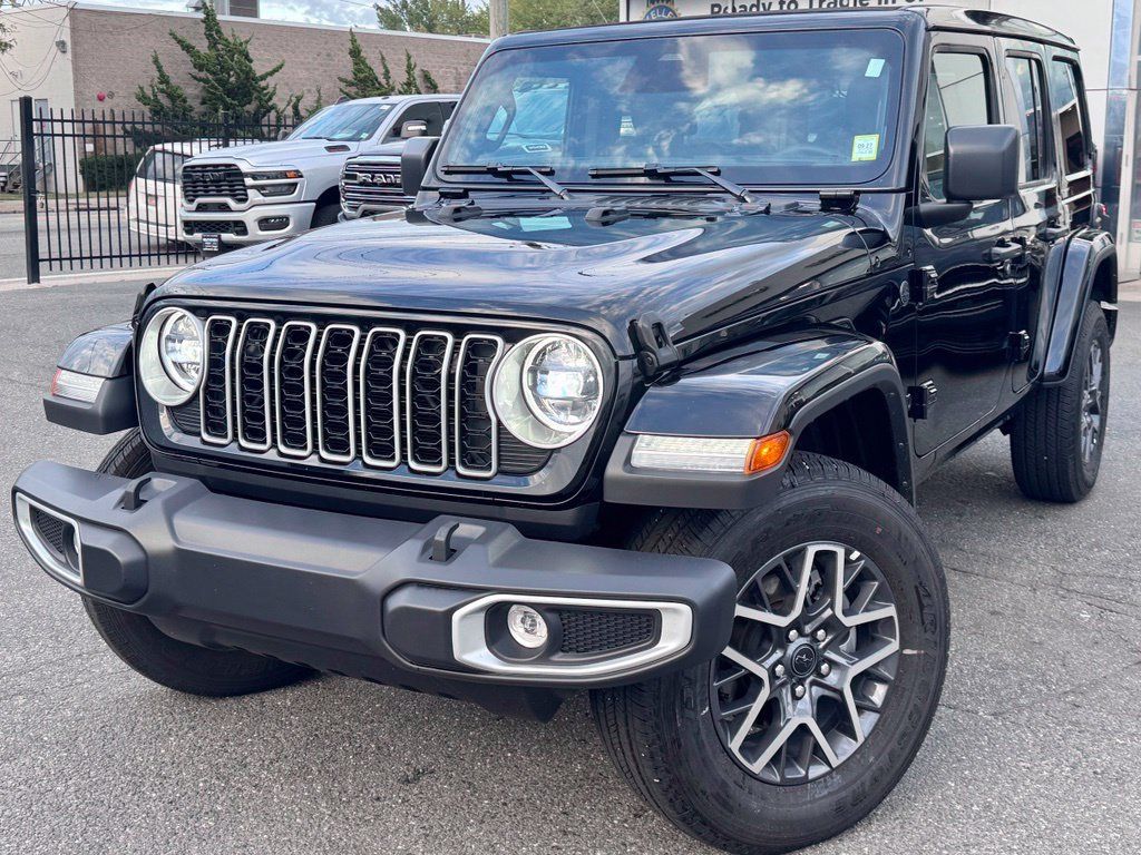Used 2026 Jeep Wrangler Unlimited Sahara AWD/4WD image 3
