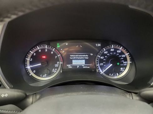 Used 2024 Toyota Highlander XLE AWD/4WD image 35