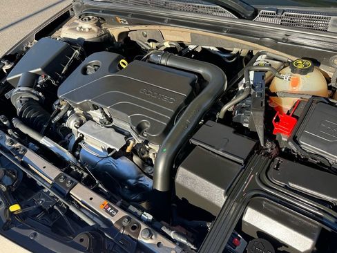 Used 2022 Chevrolet Malibu RS image 23