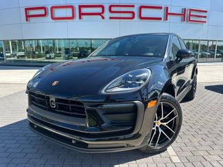 Used 2026 Porsche Macan AWD/4WD video 1