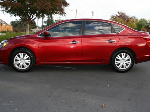 Used 2019 Nissan Sentra SV image 8