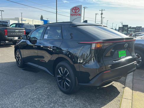New 2026 Toyota bZ FWD image 5