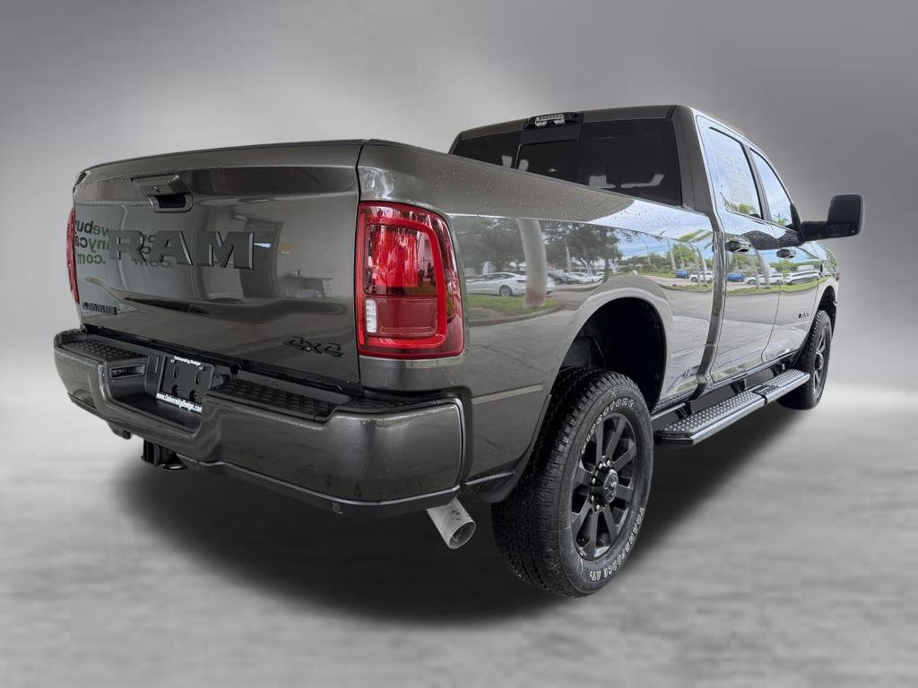 Used 2025 RAM 2500 Laramie AWD/4WD image 3