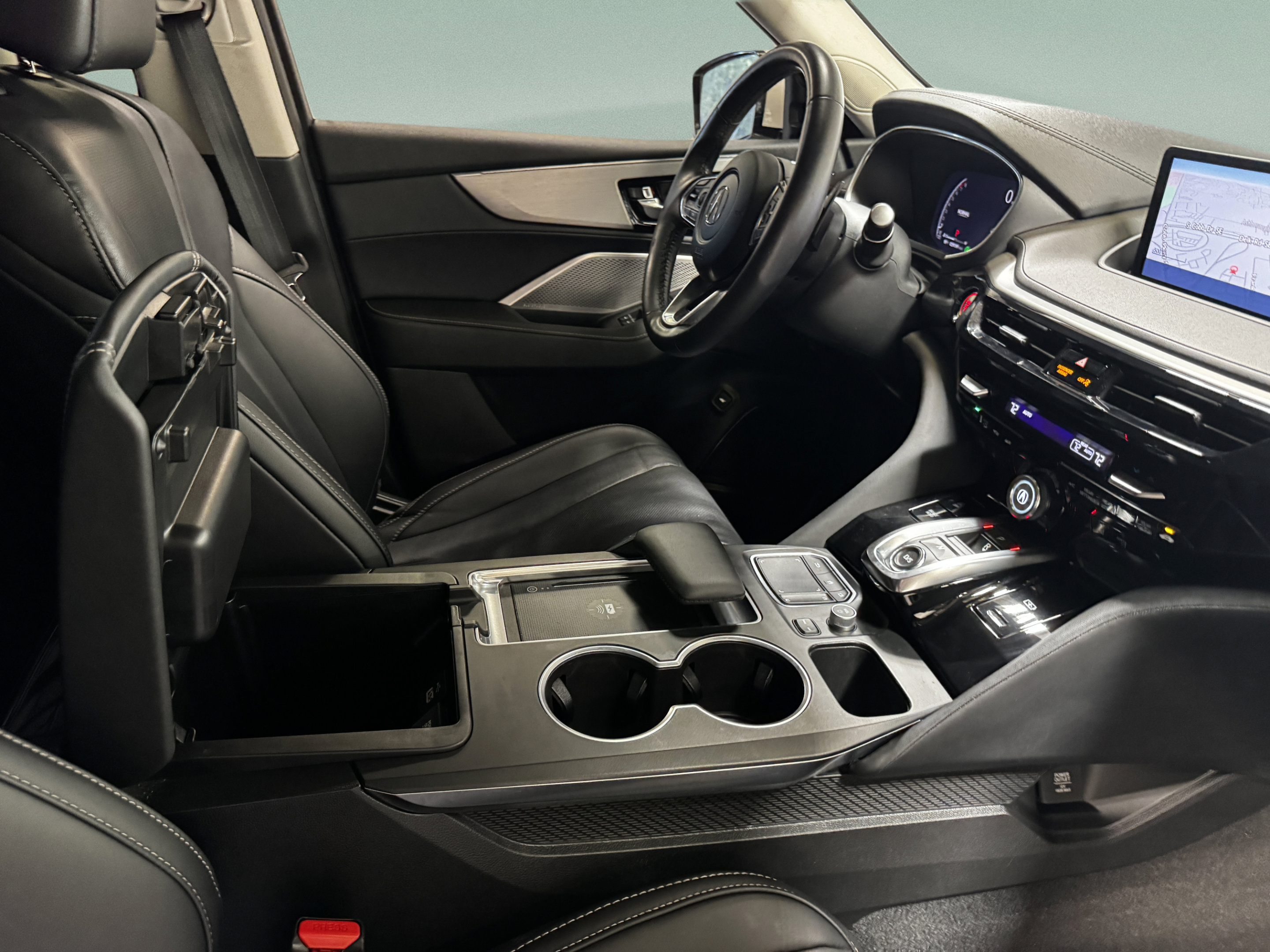 Certified 2024 Acura MDX w/ Technology Package FWD image 29