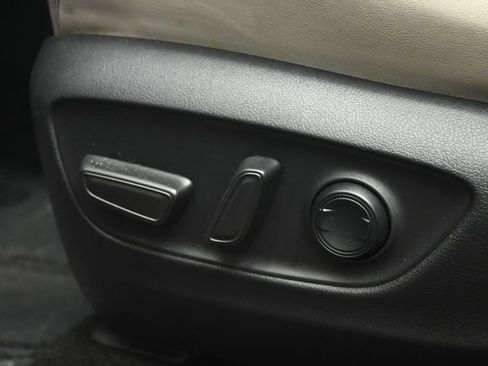 Used 2022 Toyota RAV4 XLE Premium FWD image 45