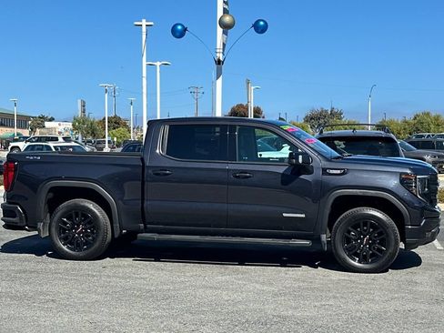 Used 2024 GMC Sierra 1500 Elevation w/ Elevation Premium Package AWD/4WD image 3