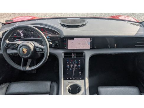 Used 2020 Porsche Taycan 4S image 32