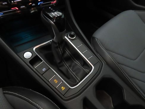 New 2025 Volkswagen Jetta SEL FWD image 12