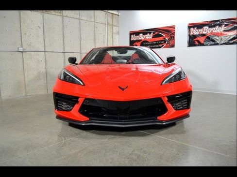 Used 2024 Chevrolet Corvette Stingray Preferred Conv w/ Z51 Performance Package RWD image 3