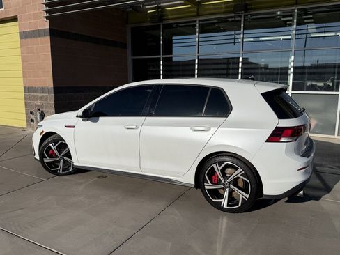 Used 2024 Volkswagen GTI SE w/ SE Leather Seats Package image 5
