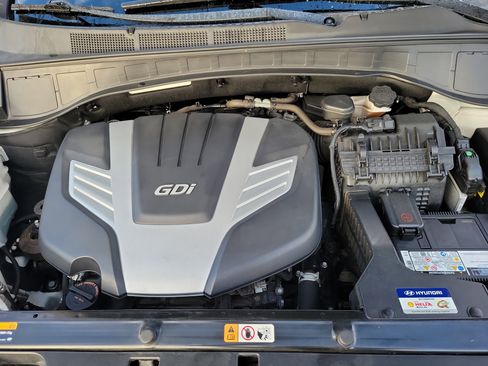 Used 2018 Hyundai Santa Fe SE image 24