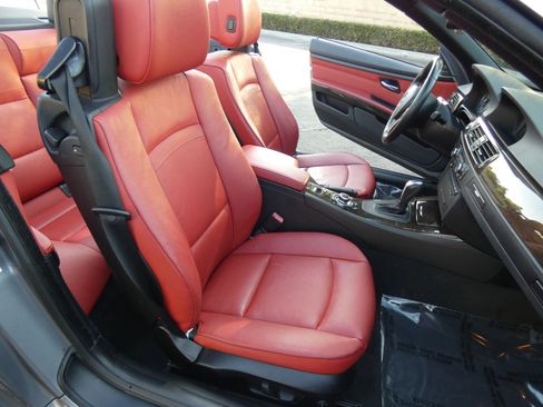 Used 2013 BMW 328i Convertible image 24