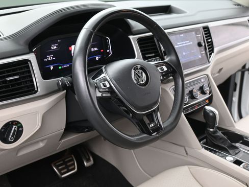 Used 2019 Volkswagen Atlas SEL R-Line FWD image 12