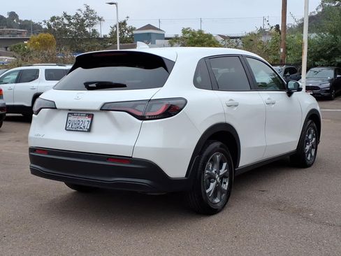 Certified 2026 Honda HR-V LX image 4