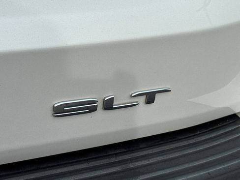 Certified 2021 GMC Yukon SLT w/ SLT Luxury Plus Package image 11