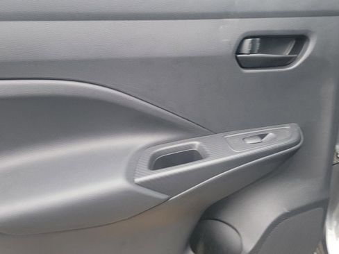 Used 2023 Nissan Versa SV image 11