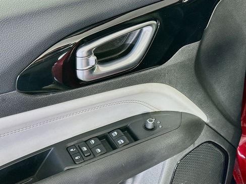 Used 2025 Jeep Compass Limited image 15