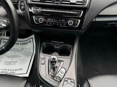 Used 2016 BMW M2 image 21