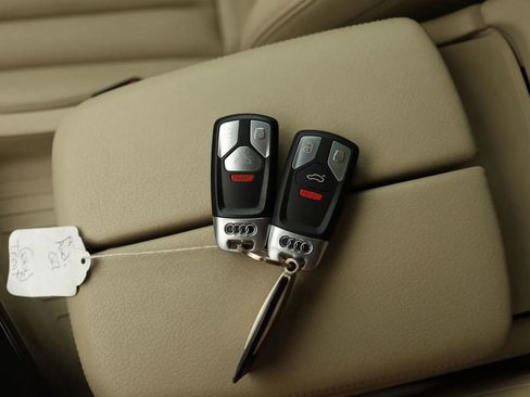 Used 2018 Audi Q7 3.0T Prestige w/ Prestige Package image 60