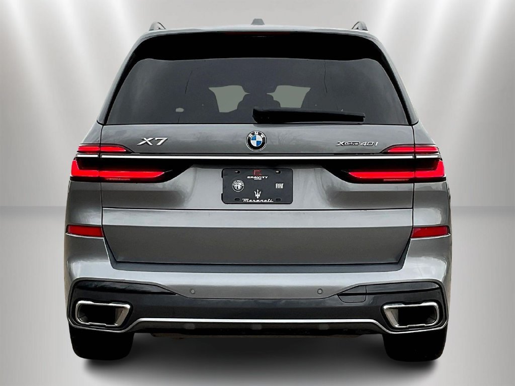 Used 2024 BMW X7 xDrive40i w/ M Sport Package AWD/4WD image 5