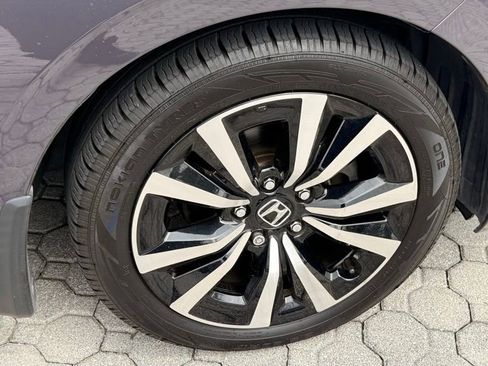Used 2023 Honda Civic EX-L image 17