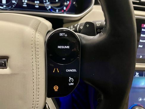 Used 2022 Land Rover Range Rover Westminster Edition image 22