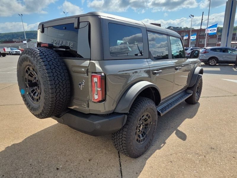 New 2026 Ford Bronco Outer Banks w/ Sasquatch Package AWD/4WD image 7