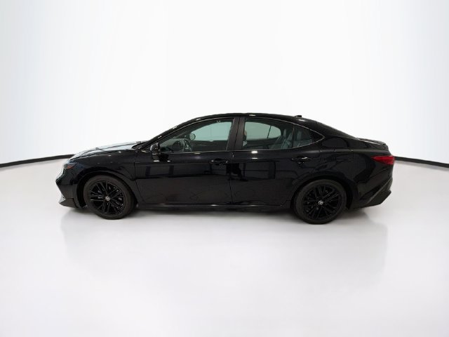 Used 2025 Toyota Camry SE FWD image 4