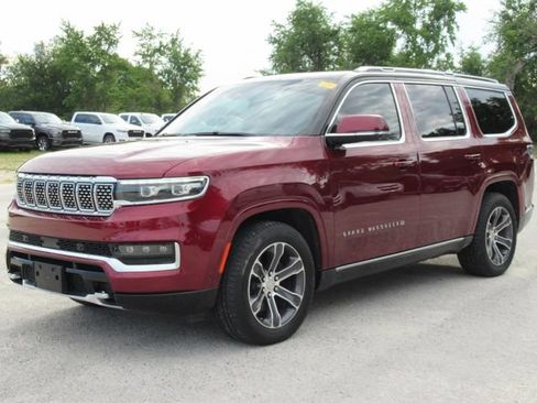Used 2022 Jeep Grand Wagoneer Series I w/ HD Trailer Tow Package AWD/4WD image 2