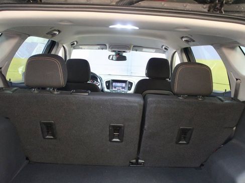 Used 2021 GMC Terrain SLE image 13