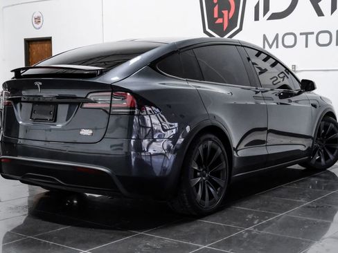 Used 2022 Tesla Model X Plaid image 10