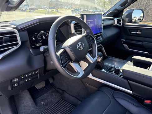 Used 2024 Toyota Sequoia Platinum image 18