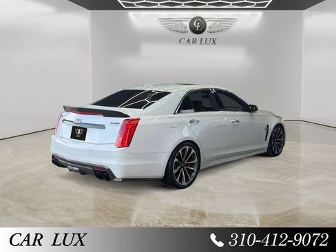 Used 2017 Cadillac CTS V w/ Carbon Fiber Package image 5