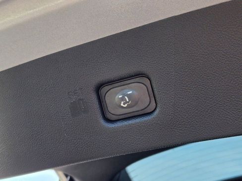 Used 2020 Lincoln Nautilus Reserve AWD/4WD image 14