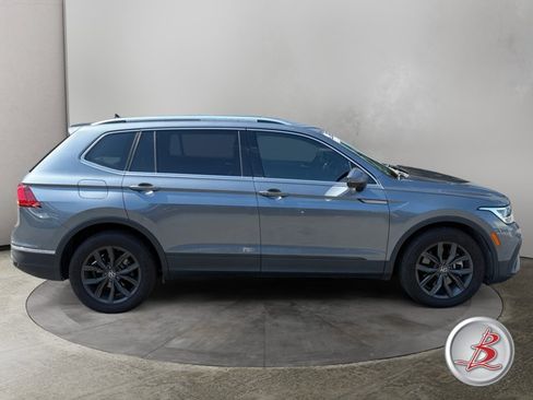 Used 2022 Volkswagen Tiguan SE AWD/4WD image 8