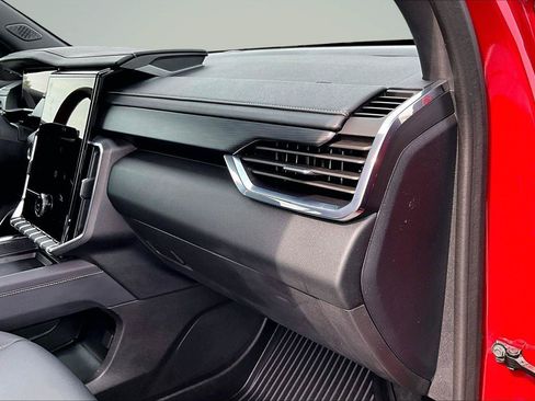 Used 2024 GMC Acadia Elevation w/ Luxury Package FWD image 18