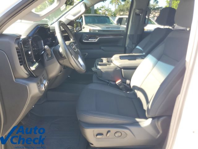 Certified 2025 GMC Sierra 1500 Elevation w/ LPO, Elevation Black Package RWD image 17