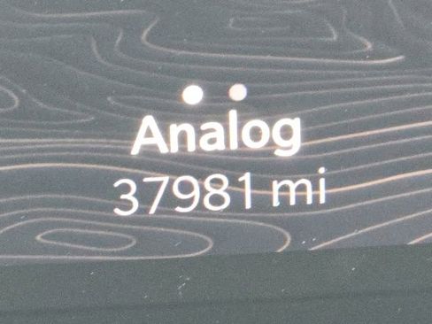 Used 2024 Jeep Wagoneer Series II image 2