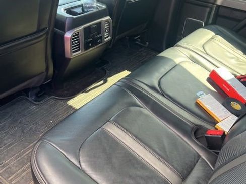 Used 2019 Ford F150 Platinum w/ Equipment Group 701A Luxury image 10