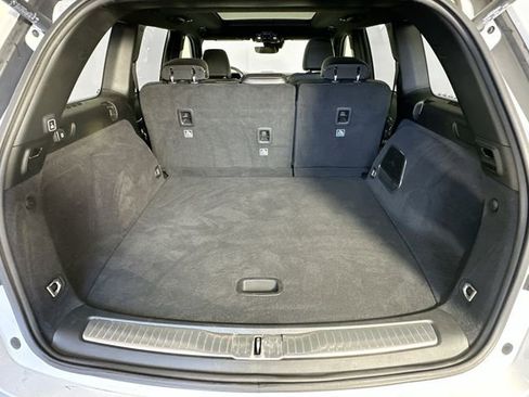 Used 2023 Jeep Grand Cherokee Overland image 34