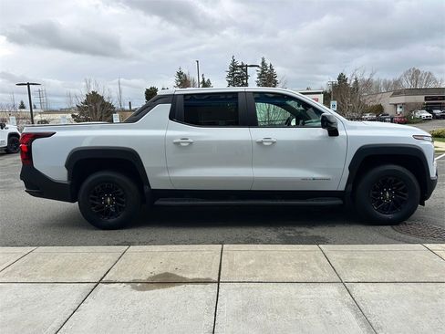 Used 2024 Chevrolet Silverado EV W/T image 6