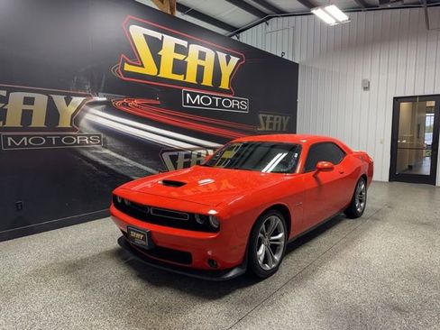 Used 2020 Dodge Challenger R/T image 1