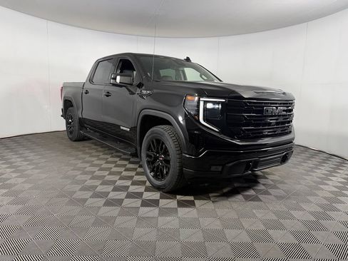 Used 2024 GMC Sierra 1500 Elevation w/ Elevation Premium Package AWD/4WD image 3