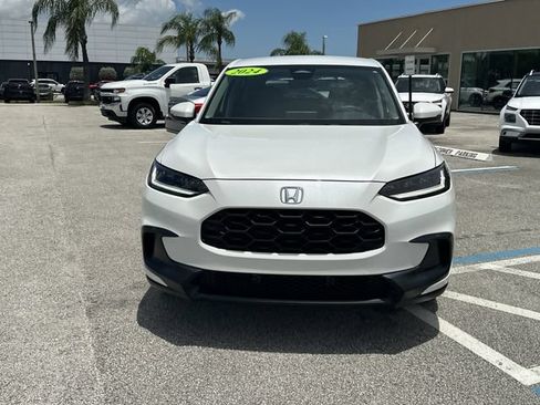 Used 2024 Honda HR-V LX image 3