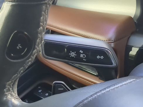 Used 2022 Lincoln Aviator Reserve w/ Equipment Group 201A RWD image 28